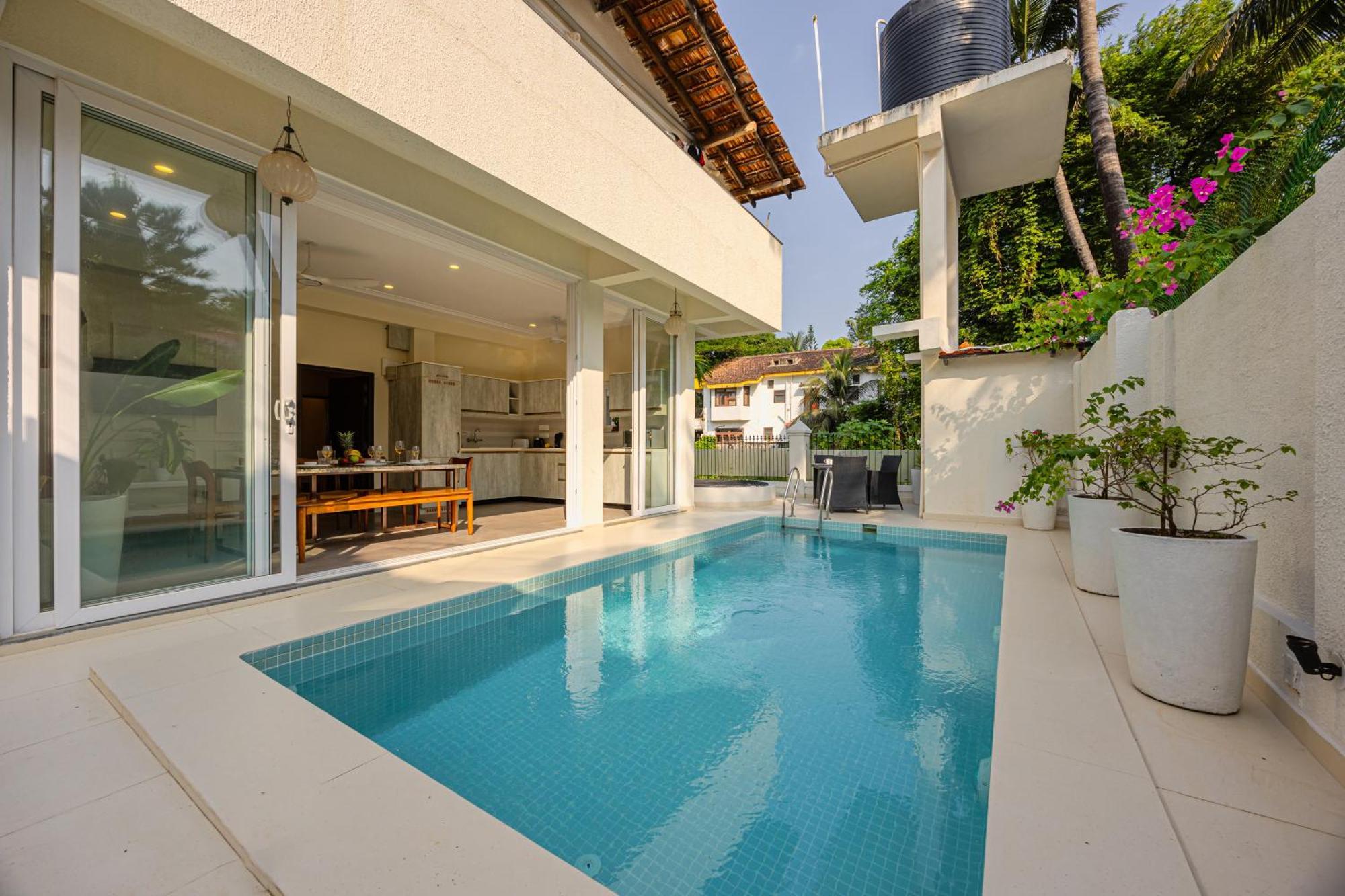 Elivaas 4 Bhk Villa Near Beach With Private Pool & Bar - Casa Boa Vida Кандолим Екстериор снимка