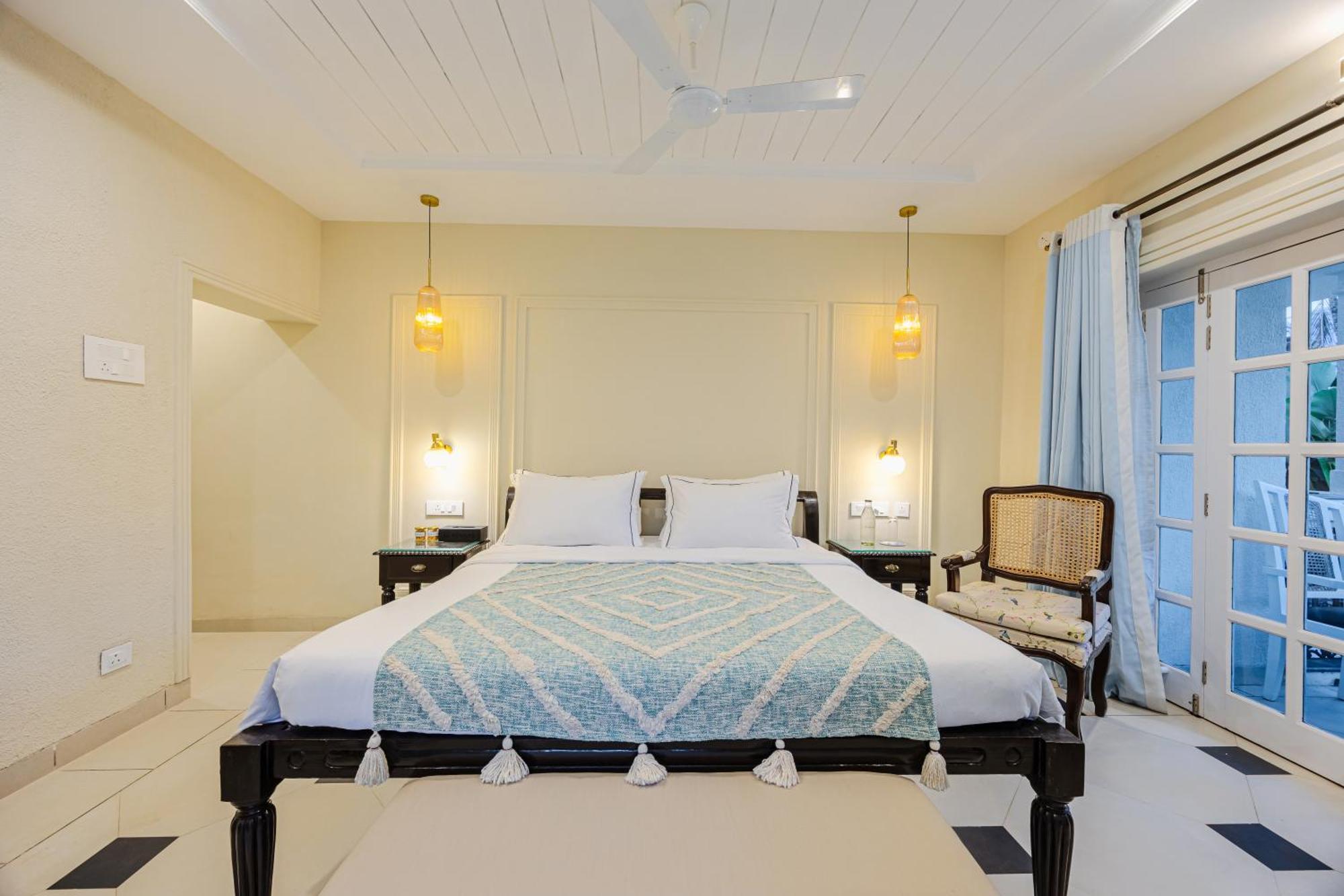 Elivaas 4 Bhk Villa Near Beach With Private Pool & Bar - Casa Boa Vida Кандолим Екстериор снимка