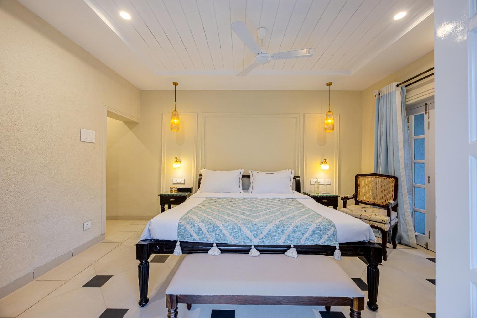 Elivaas 4 Bhk Villa Near Beach With Private Pool & Bar - Casa Boa Vida Кандолим Екстериор снимка