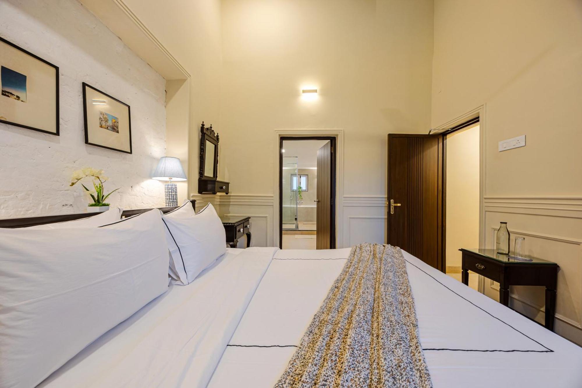 Elivaas 4 Bhk Villa Near Beach With Private Pool & Bar - Casa Boa Vida Кандолим Екстериор снимка