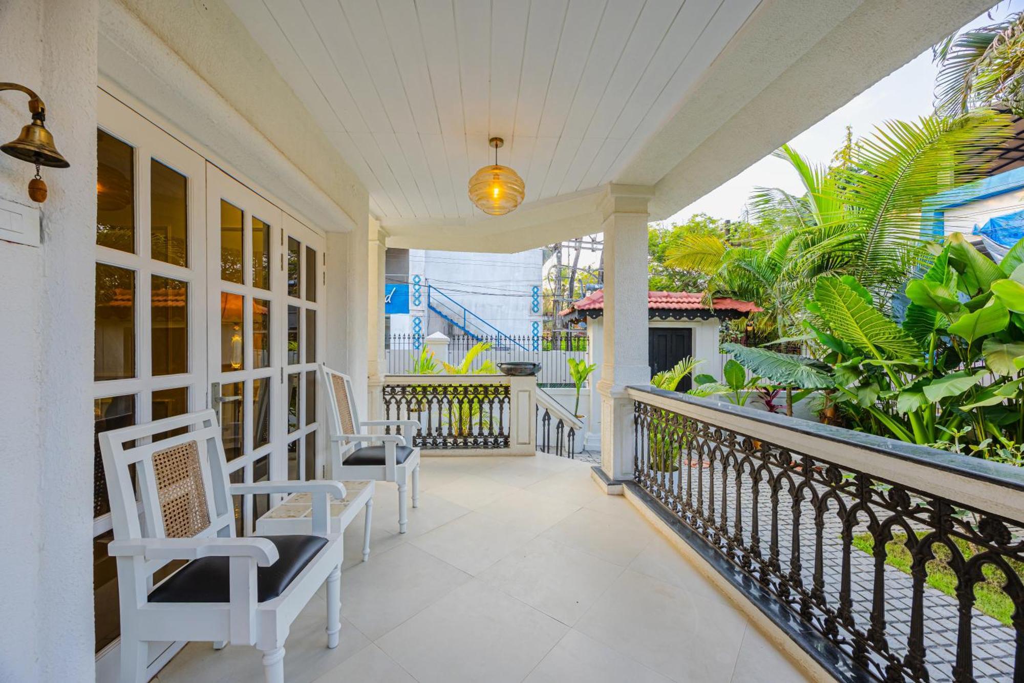 Elivaas 4 Bhk Villa Near Beach With Private Pool & Bar - Casa Boa Vida Кандолим Екстериор снимка
