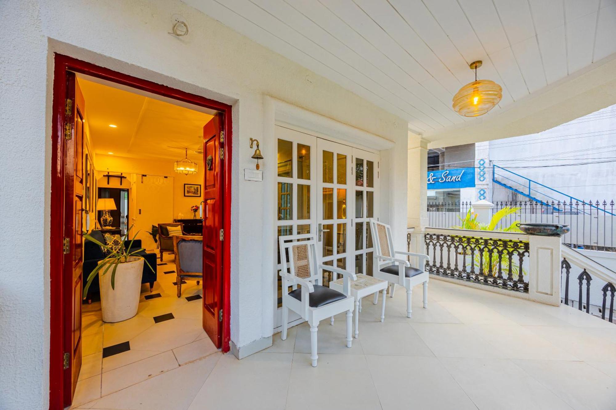 Elivaas 4 Bhk Villa Near Beach With Private Pool & Bar - Casa Boa Vida Кандолим Екстериор снимка