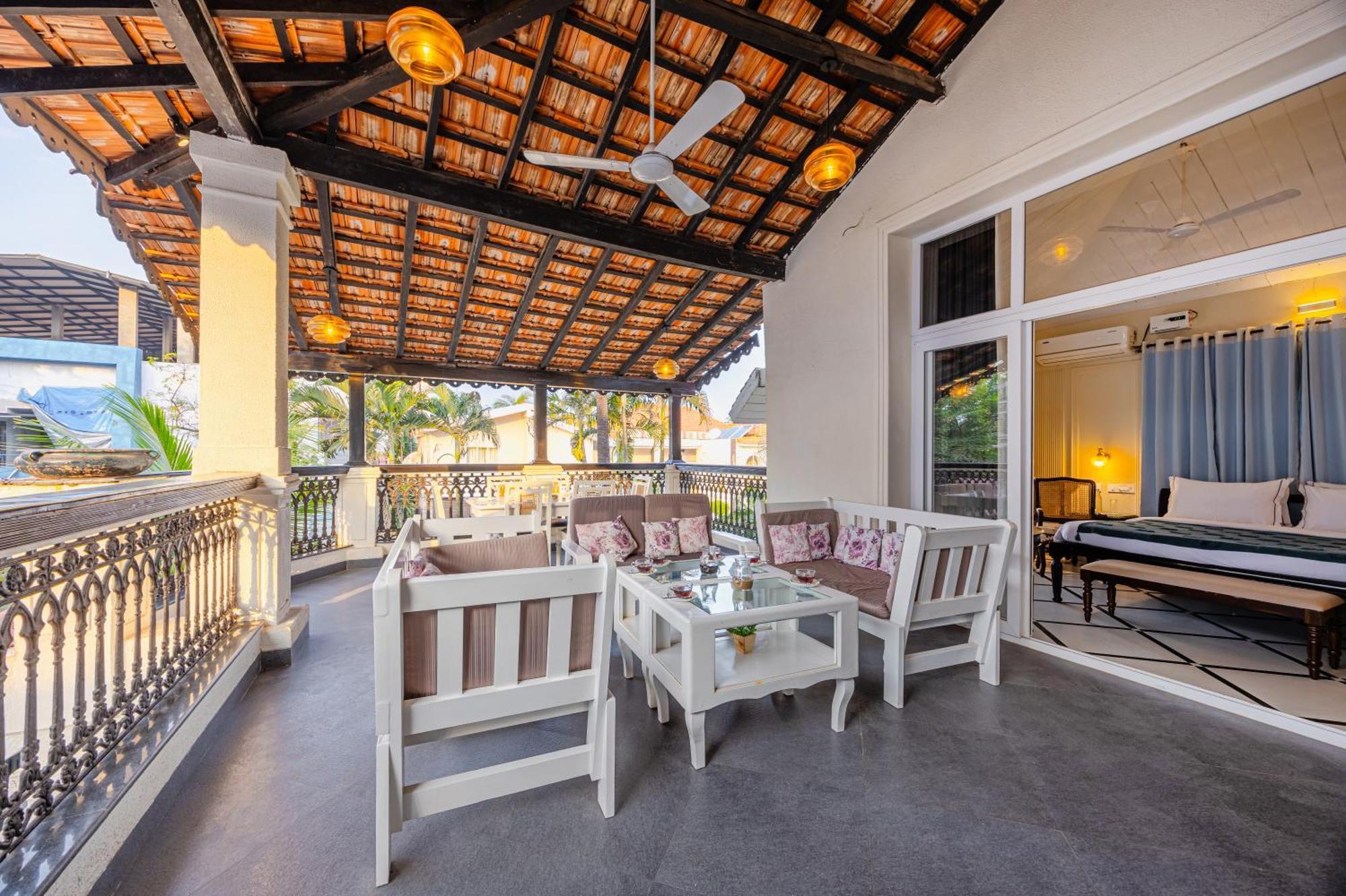 Elivaas 4 Bhk Villa Near Beach With Private Pool & Bar - Casa Boa Vida Кандолим Екстериор снимка