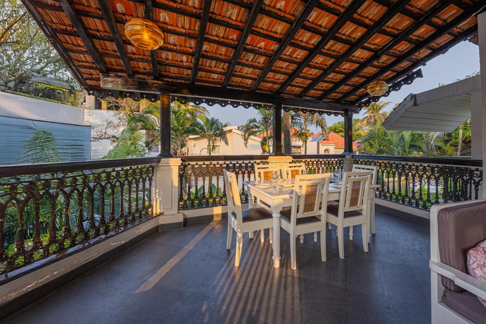 Elivaas 4 Bhk Villa Near Beach With Private Pool & Bar - Casa Boa Vida Кандолим Екстериор снимка